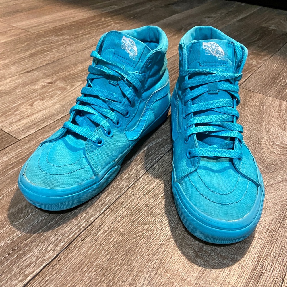 Vans high top sk8 shoes